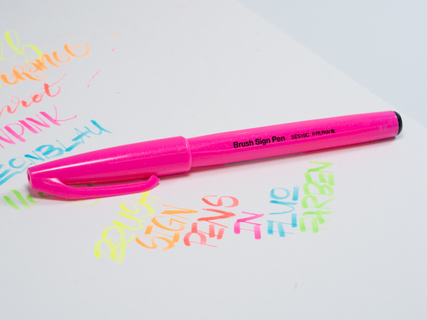 Pentel Brush Sign Pen Pinselstift Fluo Pink