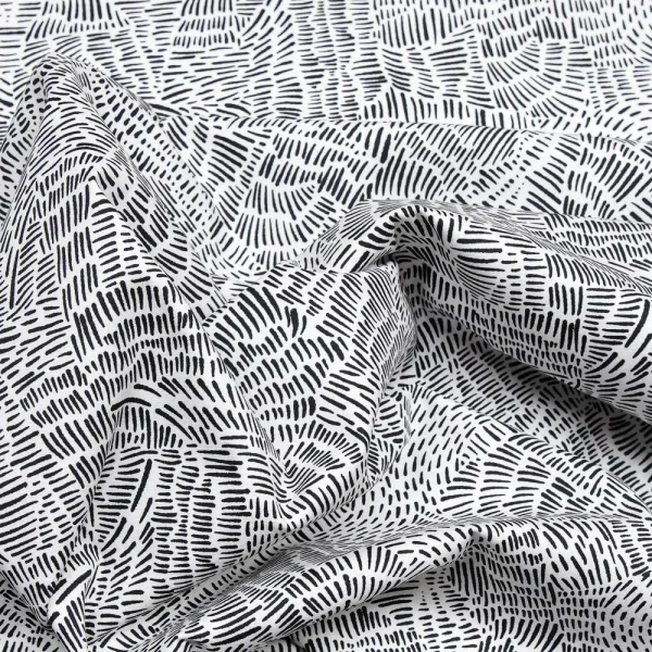 Fat Quarter Kushukuru – schwarze Strichli auf weiss 45x55 cm