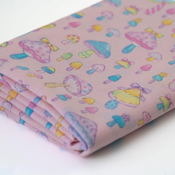 Fat Quarter Baumwolle Fliegenpilze auf Rosa 45x55 cm